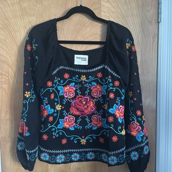 Savanna Jane Black Rose Floral Embroidered Crop Top - Picture 3 of 6